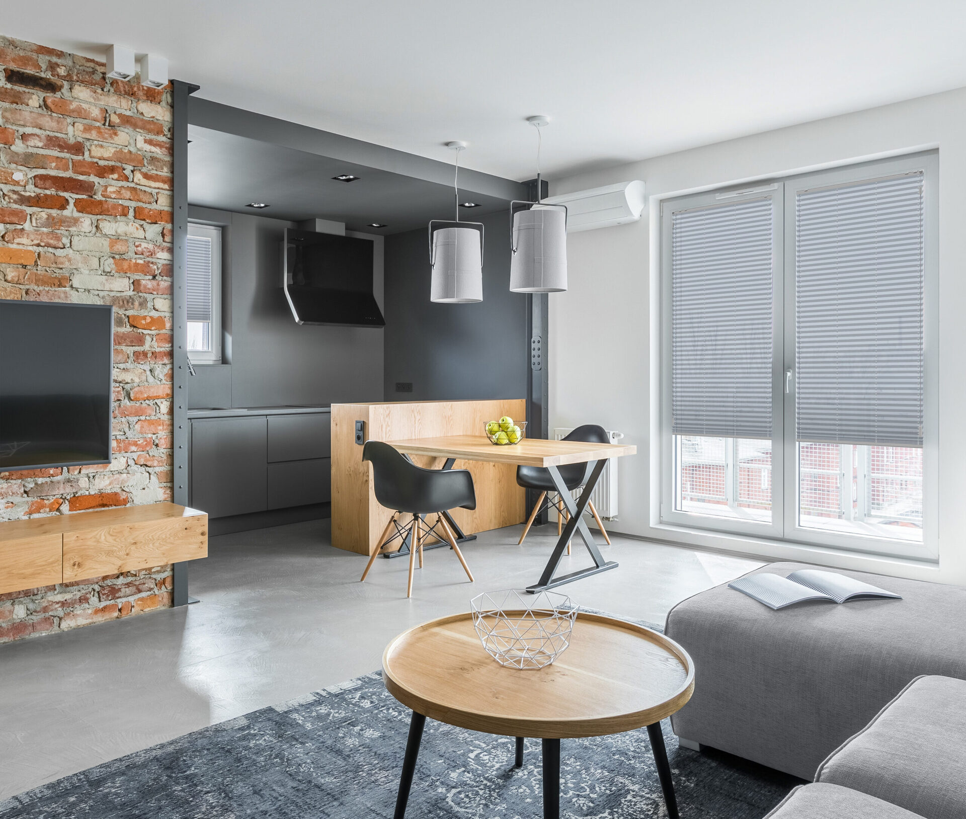 Apartment with open kitchen